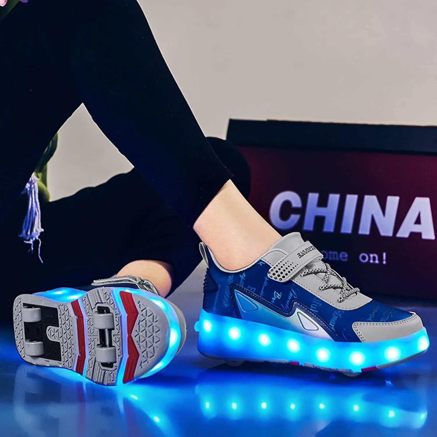 Boys Girls Roller Skates Shoes with 4 Wheels, LED Lights Double Row Technical Skate Trainers Shoes for Unisex Kids,Gray-Green-1.5LittleKid