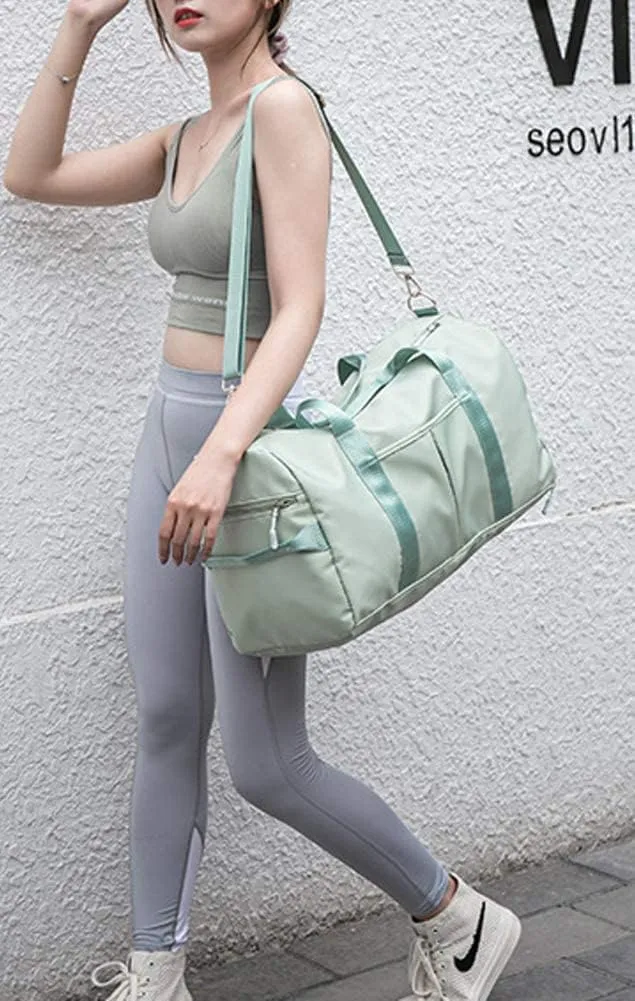 KARRESLY Sports Gym Bag for Women or Men Travel Duffel Bag with Wet Pocket and Shoes Compartment for Training Swim Yoga, Light purple, free size