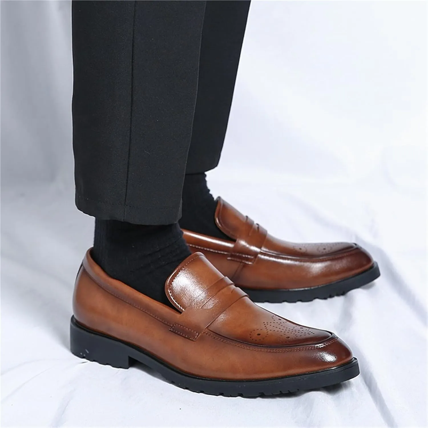Men's Loafers Shoes Pointed Toe PU Leather Penny Loafers Flexible Lightweight Comfortable Party Slip-ons