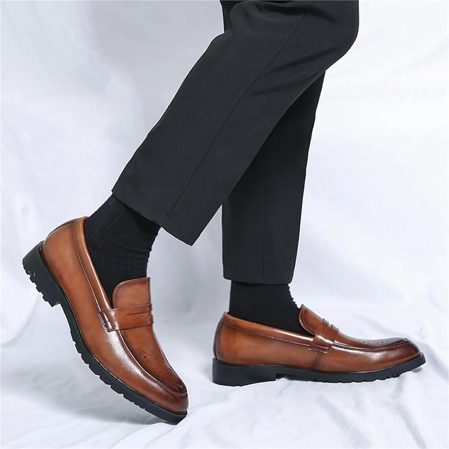 Men's Loafers Shoes Pointed Toe PU Leather Penny Loafers Flexible Lightweight Comfortable Party Slip-ons
