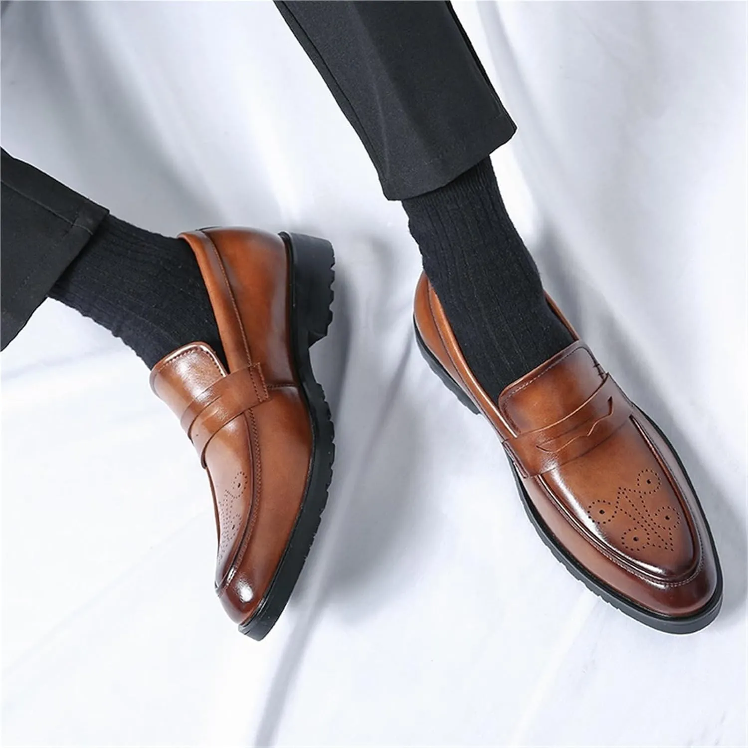 Men's Loafers Shoes Pointed Toe PU Leather Penny Loafers Flexible Lightweight Comfortable Party Slip-ons