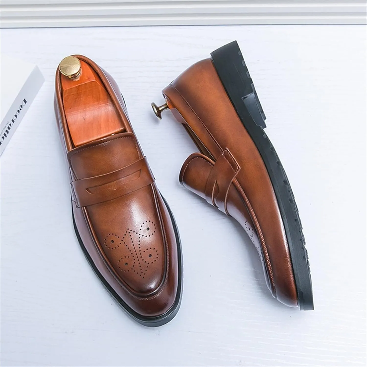 Men's Loafers Shoes Pointed Toe PU Leather Penny Loafers Flexible Lightweight Comfortable Party Slip-ons