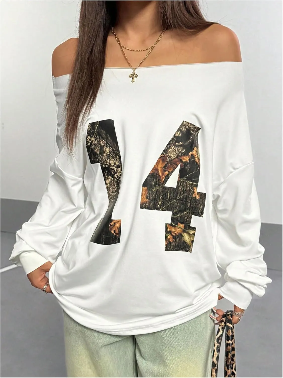 Verdusa Women's Letter Graphic Off The Shoulder T Shirts Long Sleeve Loose Sweatshirt Tee Tops