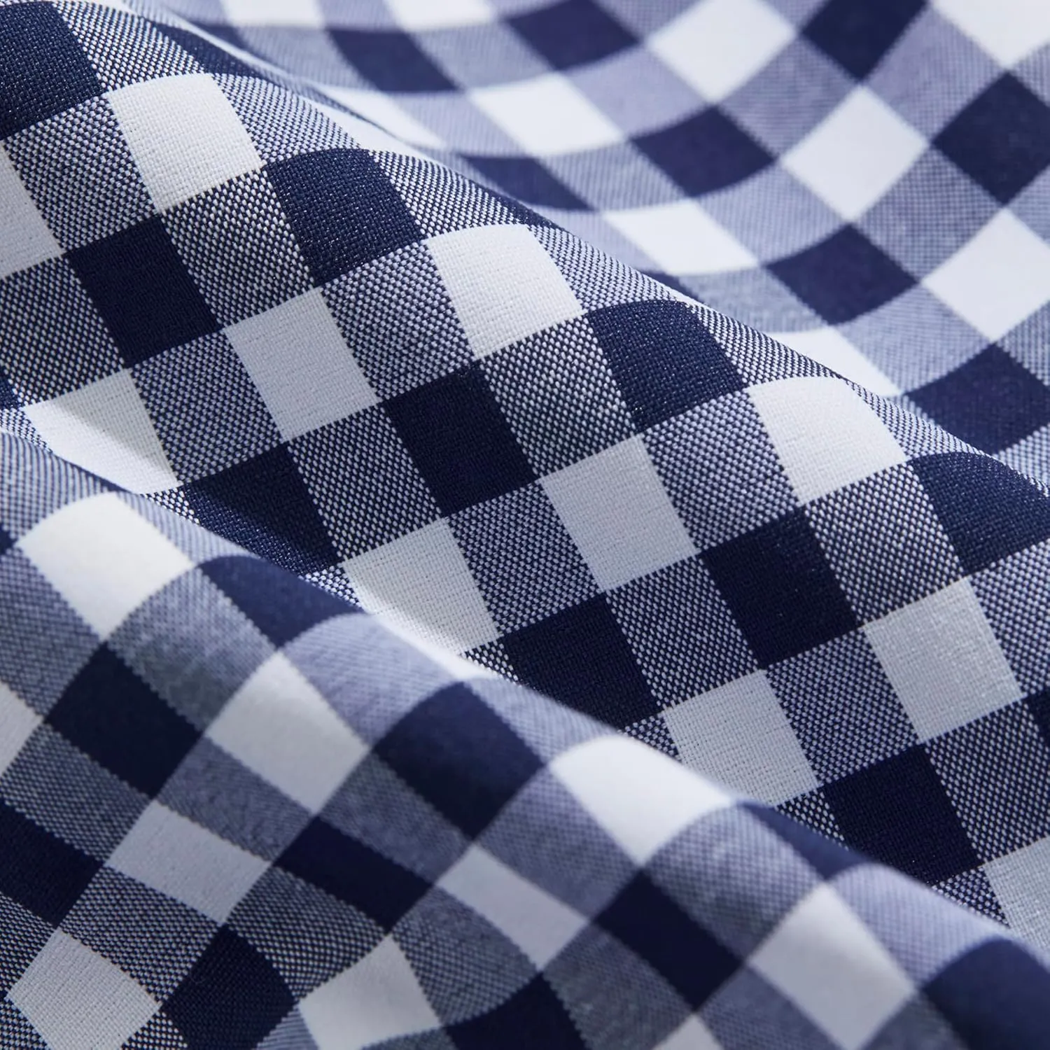 vineyard vines Men's On-The-go Nylon Gingham Shirt