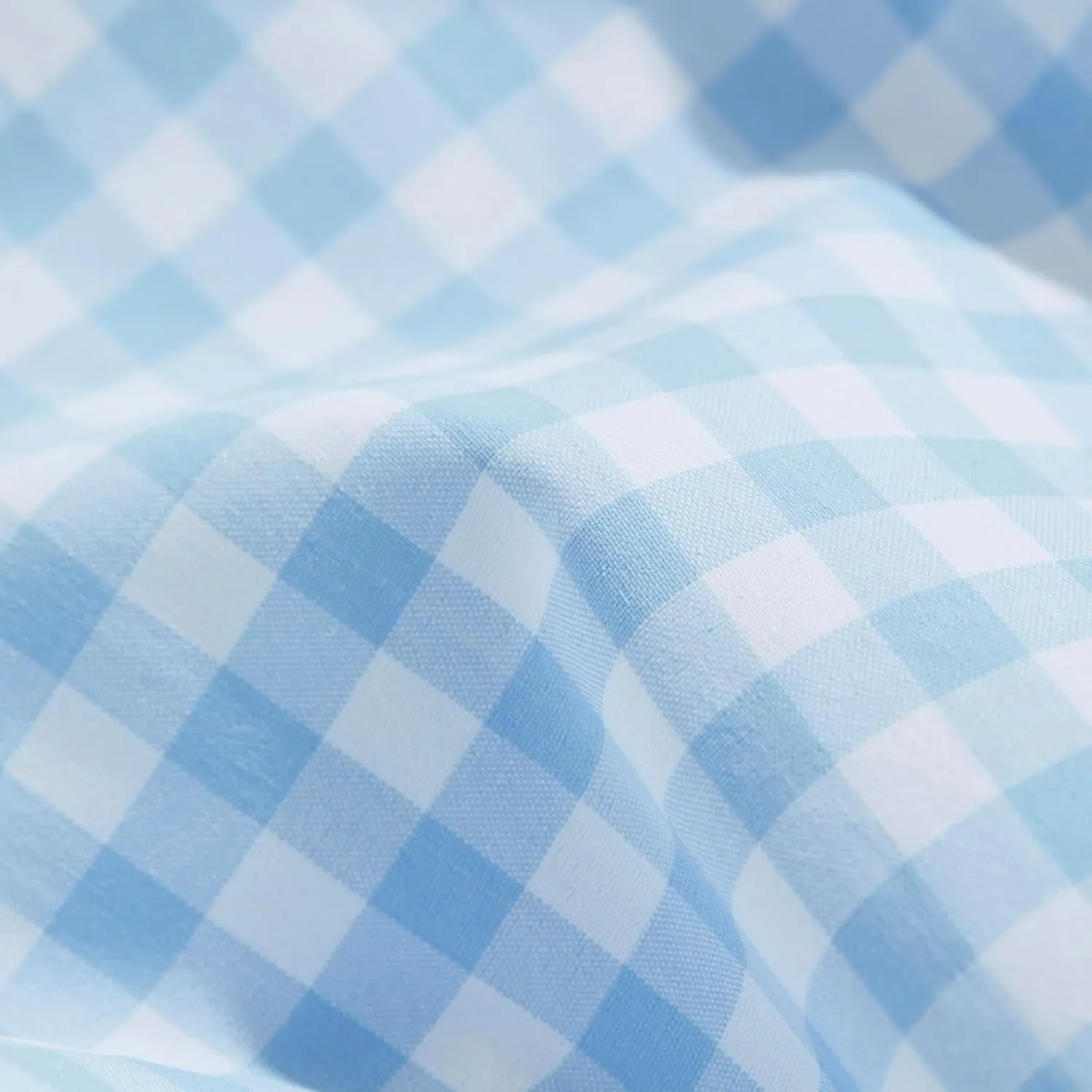 vineyard vines Men's On-The-go Nylon Gingham Shirt