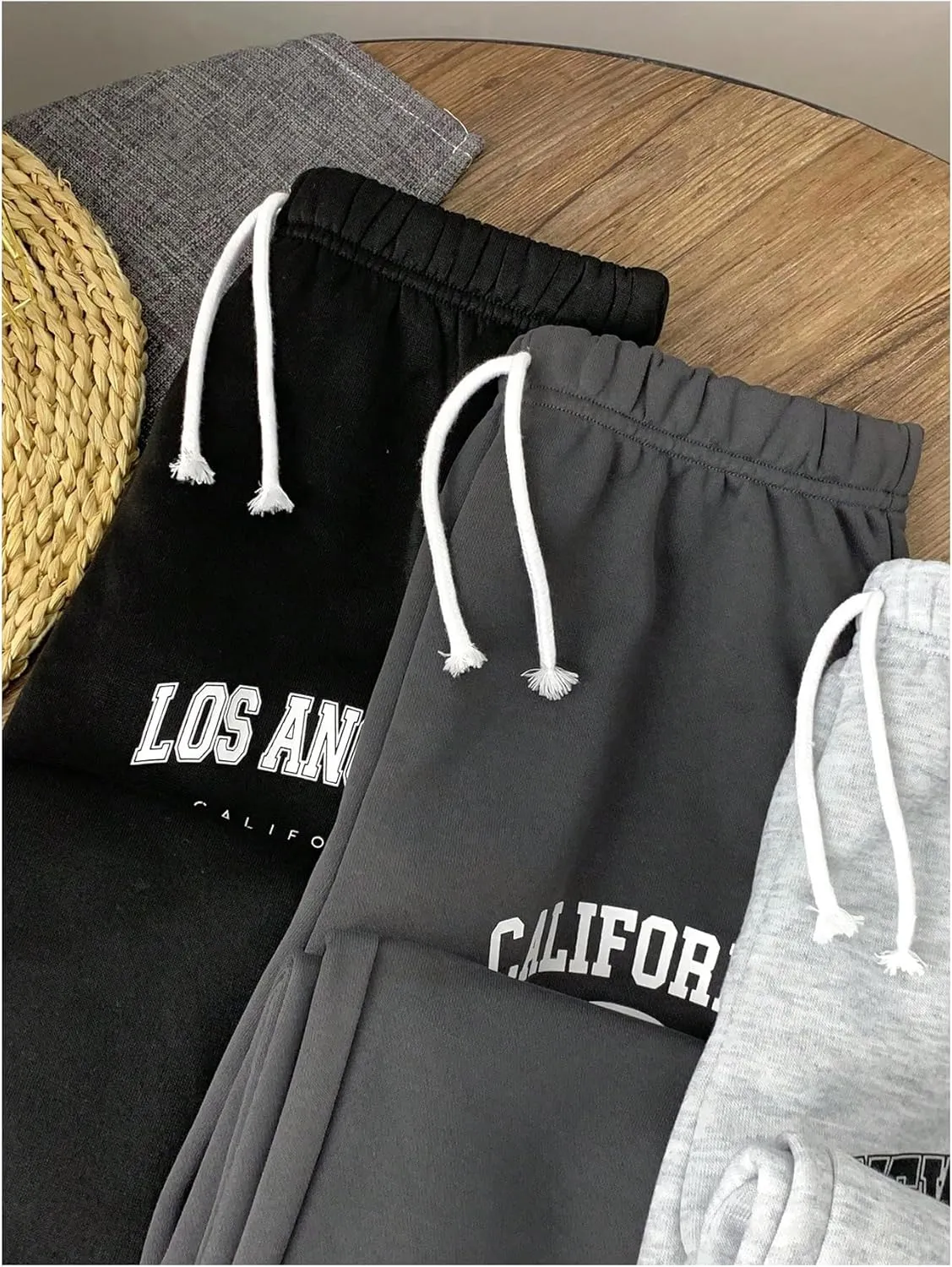 WDIRARA Boy's 3 Pack Letter Graphic Print Fleece Sweatpants Joggers Active Athletic Pants