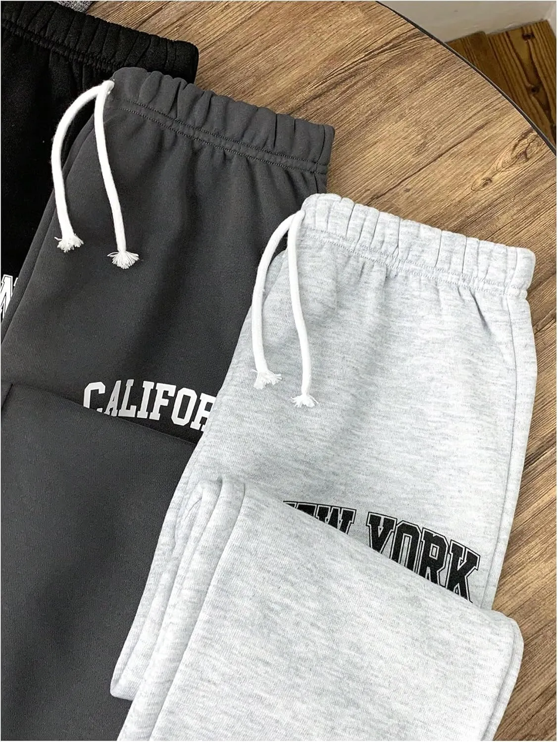 WDIRARA Boy's 3 Pack Letter Graphic Print Fleece Sweatpants Joggers Active Athletic Pants